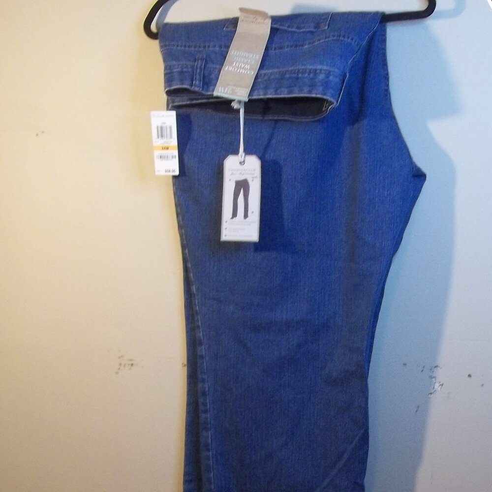 Charter Club Comfort Waist Classic Straight NWT jean 24 W